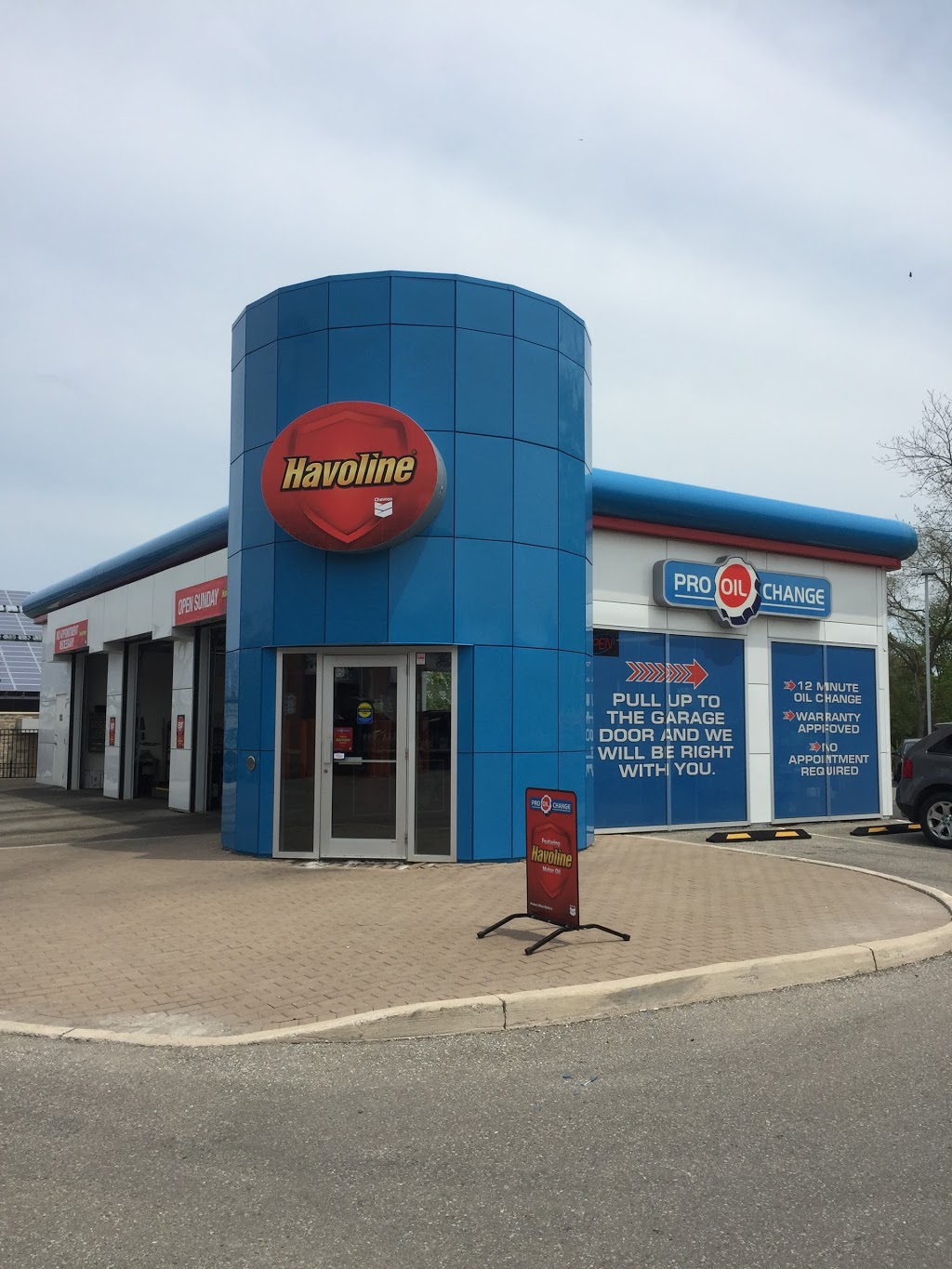 Pro Oil Change | 55 Main St E, Grimsby, ON L3M 1M7, Canada | Phone: (905) 698-0013