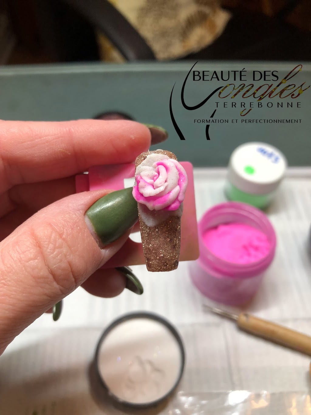 Beauté des ongles Terrebonne-Formation Et Perfectionnement | 2349 Rue Île Des Lys, Terrebonne, QC J6W 6A2, Canada | Phone: (514) 754-6954