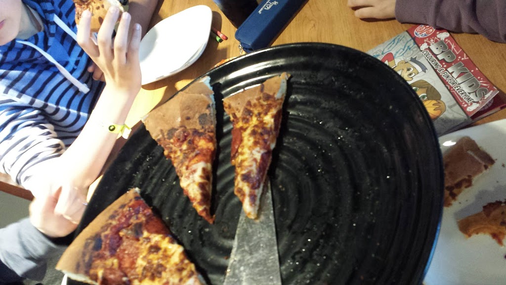 Boston Pizza | 490 Empire Rd, Sherkston, ON L0S 1R0, Canada | Phone: (905) 894-1991