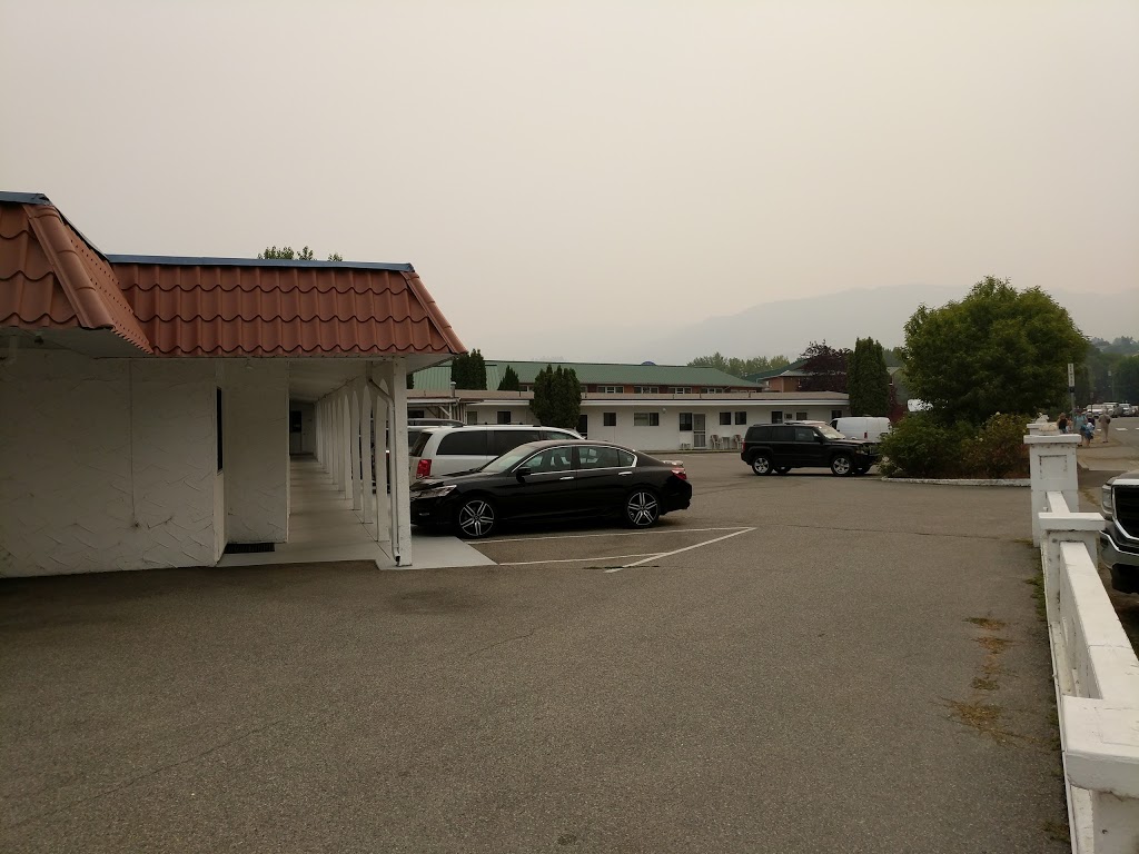 Riverside Motel | 110 Riverside Dr, Penticton, BC V2A 5Y4, Canada | Phone: (250) 492-2615