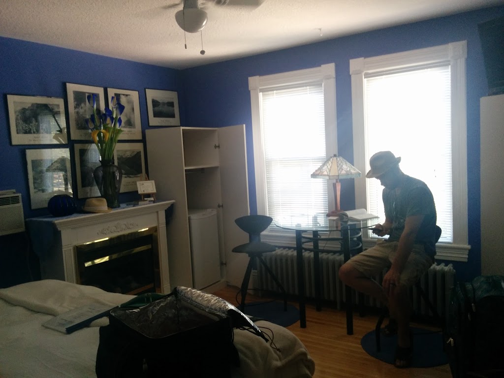 ELLIS HOUSE BED AND BREAKFAST - NIAGARA FALLS | 4284 Ellis St, Niagara Falls, ON L2E 1H1, Canada | Phone: (905) 358-0336