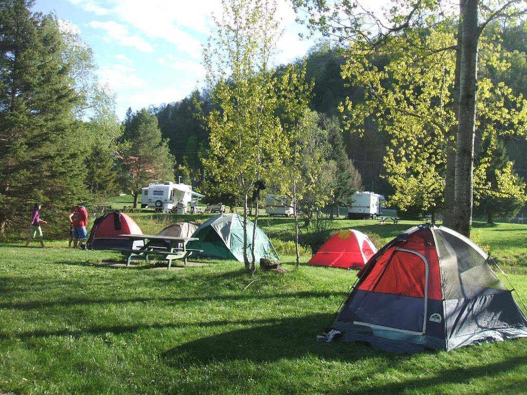 Excursions Jacques-Cartier | 860 Rue Jacques Cartier N, Stoneham-et-Tewkesbury, QC G3C 1X8, Canada | Phone: (418) 848-7238