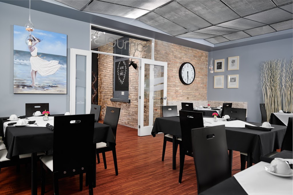 Samuels Hotel | 34031 Saltford Rd, Goderich, ON N7A 4C6, Canada | Phone: (519) 524-1371