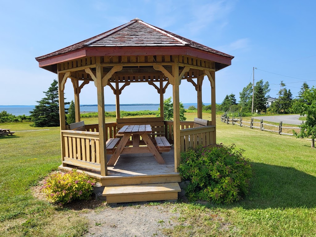 Parc de la grève Morency | 306 Chem. de la Grève-Morency, Notre-Dame-des-Neiges, QC G0L 4K0, Canada | Phone: (418) 851-3009