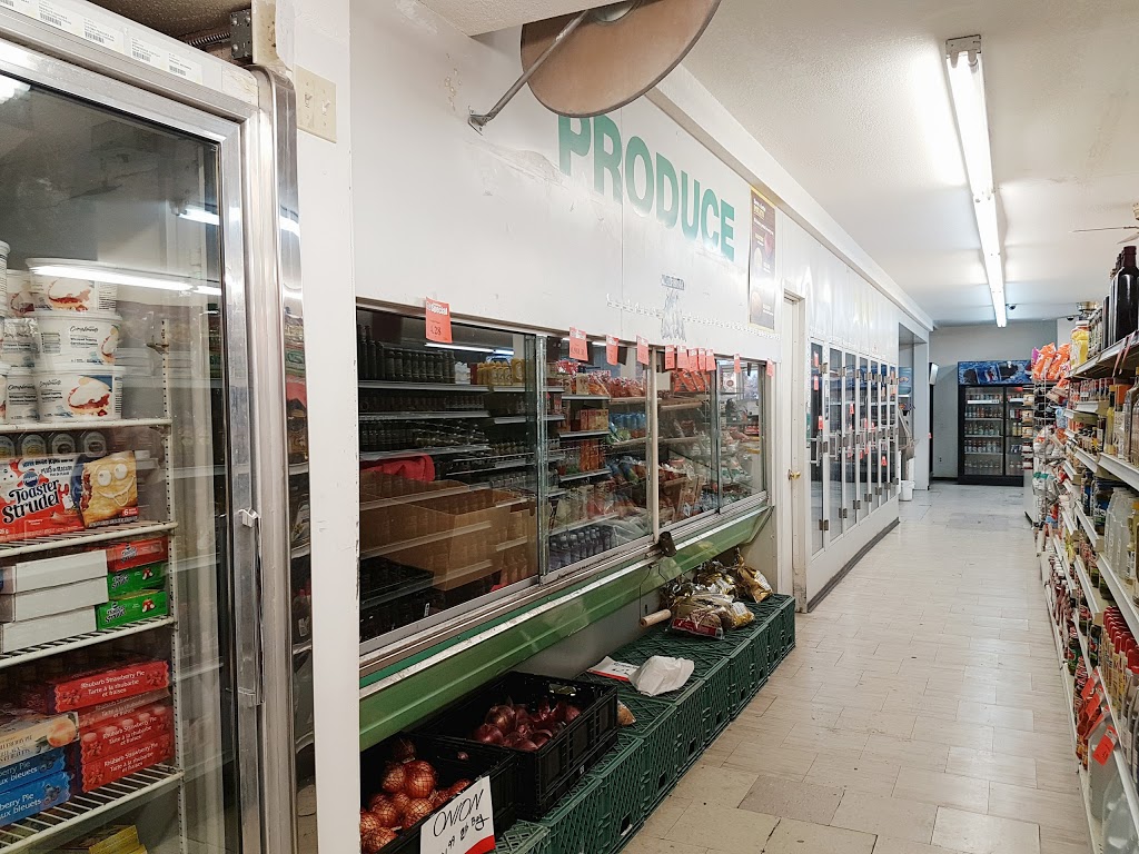 Henrys Food Store | 211 10th Ave, Carstairs, AB T0M 0N0, Canada | Phone: (403) 337-3375