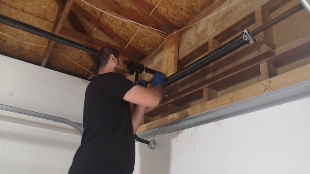 Simcoe Locksmith | 23 Tamarack Trail, Barrie, ON L4N 9R9, Canada | Phone: (249) 444-0900