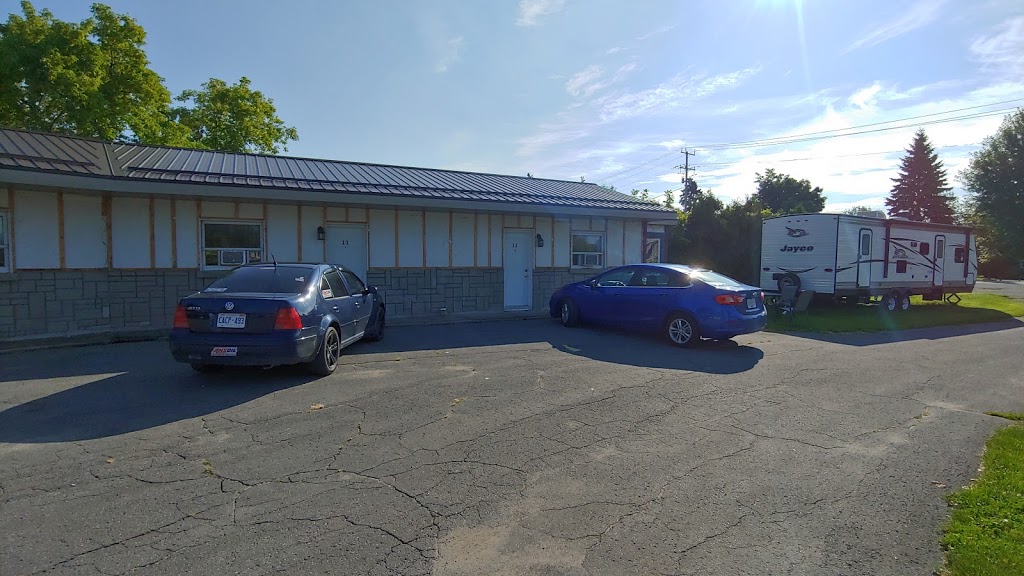 Bridgewaters Inn | 2702 County Rd 2, Johnstown, ON K0E 1T1, Canada | Phone: (613) 925-3076