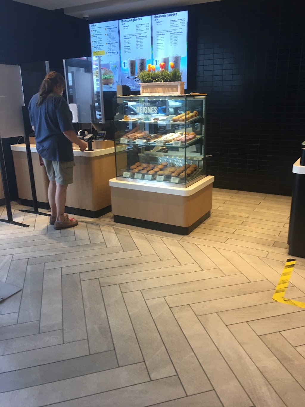 Mcdonalds | 225 Chem. de la Haute-Rivière SUITE 110, Châteauguay, QC J6K 5B1, Canada | Phone: (450) 692-2222