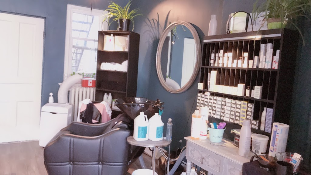 Wooden Scissors | 549 Annette St, Toronto, ON M1P 5C3, Canada | Phone: (416) 762-6866