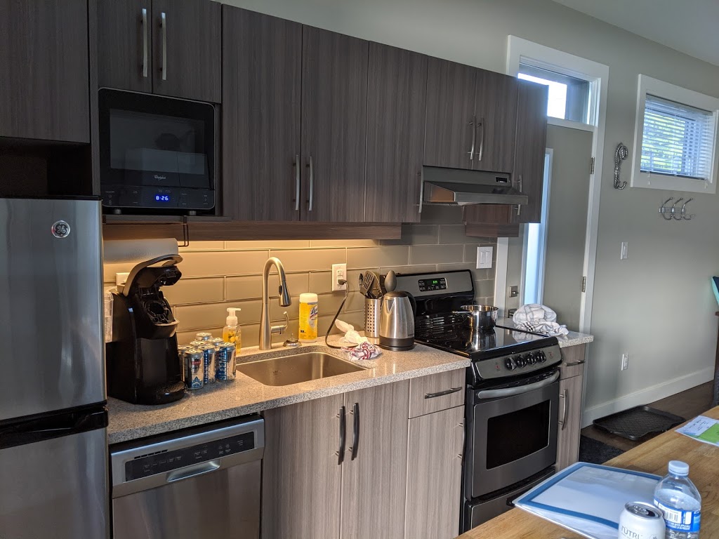 The Whale’s Tale Vacation Rental | 6656 Queesto Dr, Port Renfrew, BC V0S, Canada | Phone: (778) 746-1908