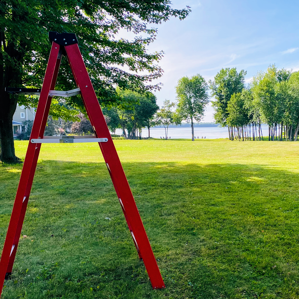 Émondage Red Ladder Tree Services Inc. | 2525 Pl. du Louvet, Saint-Lazare, QC J7T 3L7, Canada | Phone: (514) 696-5205