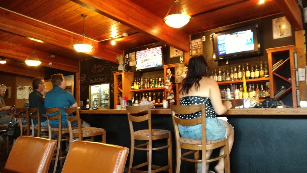 Osborne Bay Pub | 1534 Joan Ave, Crofton, BC V0R 1R0, Canada | Phone: (250) 324-2245