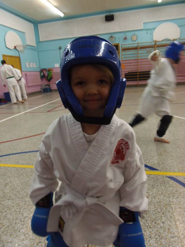 Karaté Chito-Ryu Drummondville, Gymnase École Laquarelle | 1140 Rue Saint Edgar, Drummondville, QC J2B 2W1, Canada | Phone: (819) 850-6071