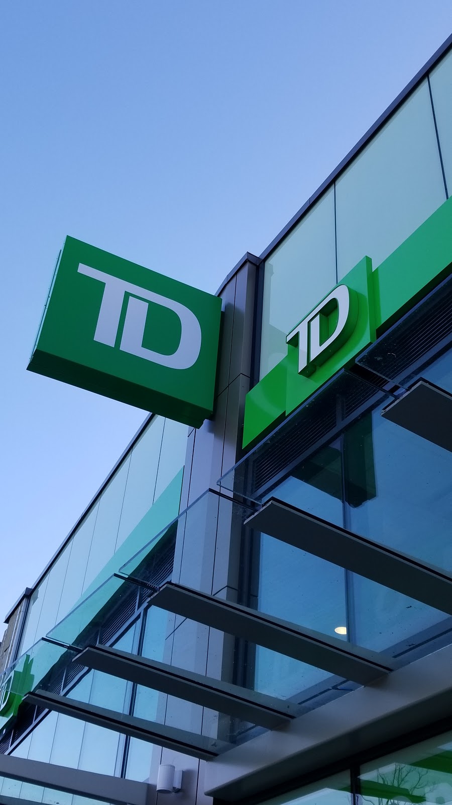 TD Bank – Help & Advice Centre | 10835 City Pkwy Unit 103, Surrey, BC V3T 0L2, Canada | Phone: (604) 235-3754