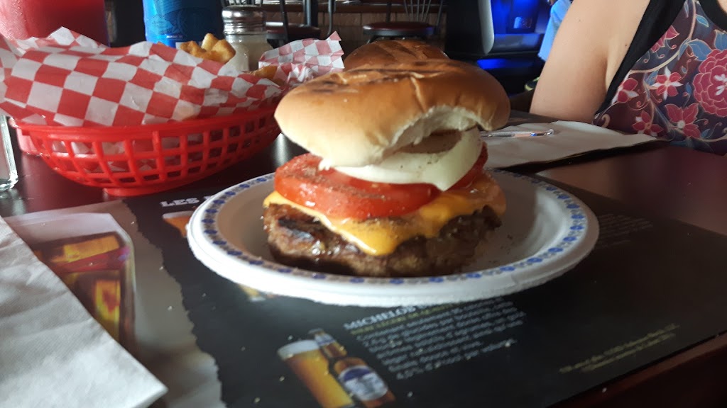 Bar Terrasse Des Ecluses | 5305 Boulevard Marie-Victorin, Sainte-Catherine, QC J5C 1L9, Canada | Phone: (450) 635-1785