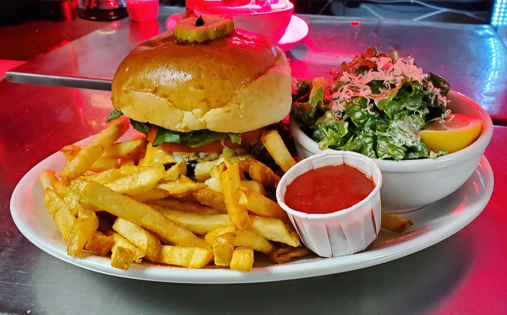 JVs Diner | 162 S Shore Rd, Lake Cowichan, BC V0R 2G0, Canada | Phone: (250) 749-7411