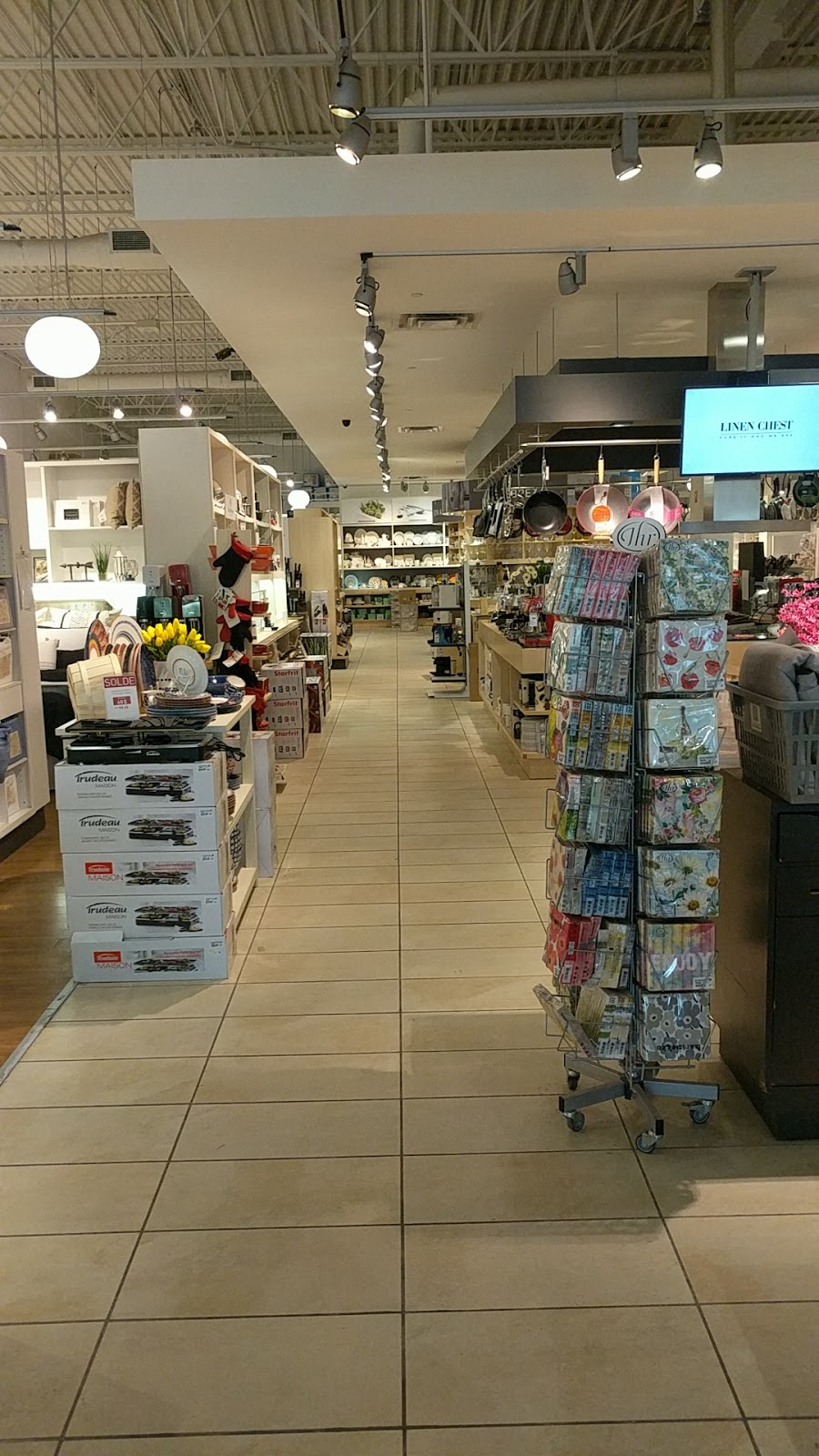 Linen Chest | 3448 Avenue des Grandes Tourelles, Boisbriand, QC J7H 0A2, Canada | Phone: (450) 420-3593