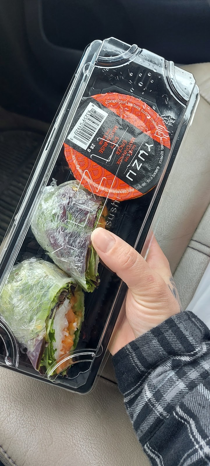 Yuzu sushi | 5073 Bd Wilfrid-Hamel, Québec, QC G2E 5G3, Canada | Phone: (418) 914-8398