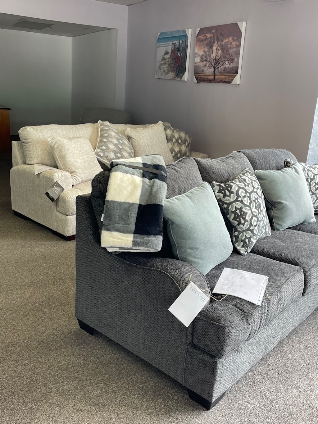 Listowel Furniture & Sleep Centre | 975 Wallace Ave N, Listowel, ON N4W 1M6, Canada | Phone: (226) 430-2133