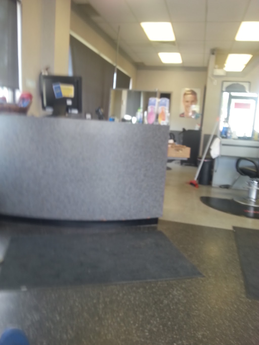 First Choice Haircutters | REGENCY MALL, 1020 Ontario St #6, Stratford, ON N5A 6Z3, Canada | Phone: (519) 273-3564