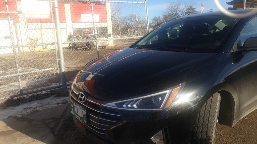 Town Car Rental | 64 Salter St, Winnipeg, MB R2W 4J6, Canada | Phone: (204) 421-1313