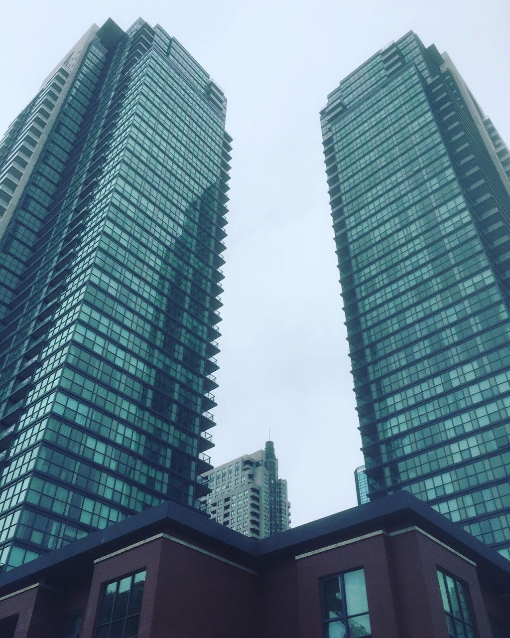 Rain or Shine Window Cleaning & Building Maintenance | 101 Oakdale Rd Unit 4, North York, ON M3N 1W2, Canada | Phone: (647) 990-8923