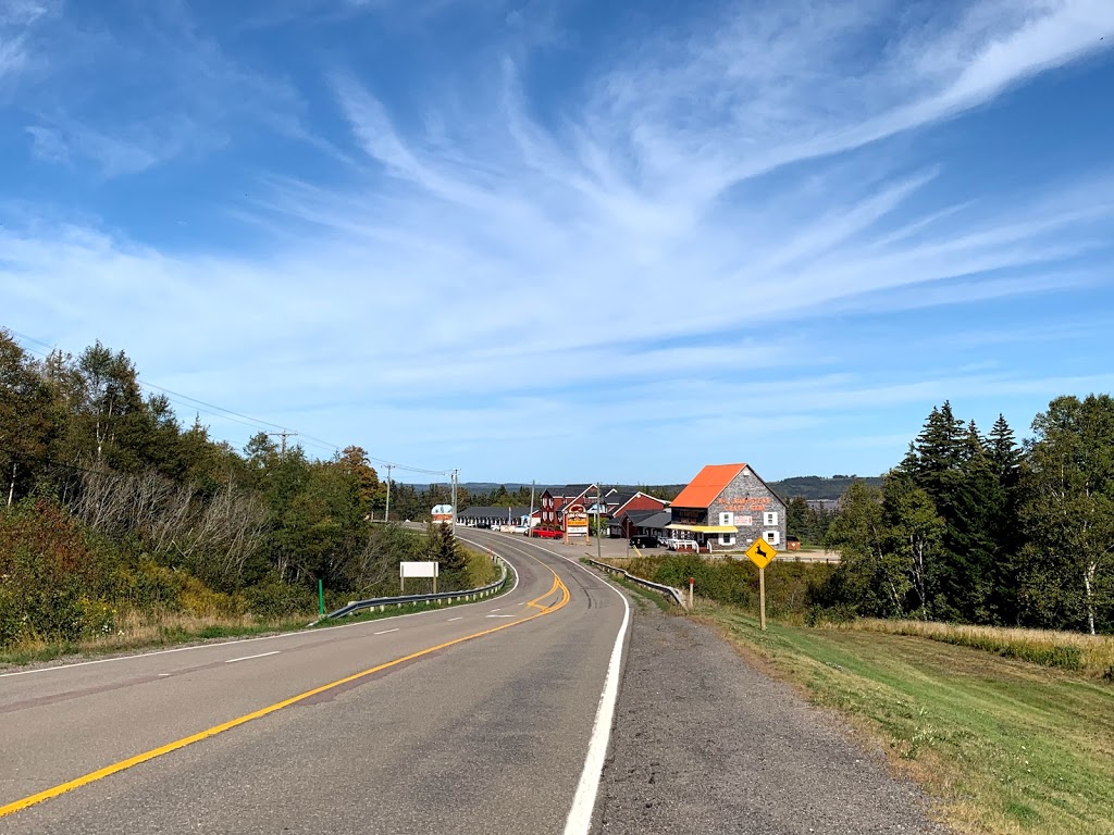 Hopewell Rocks Motel & Country Inn | 4135 Rocks Rd, Hopewell Cape, NB E4H 3K2, Canada | Phone: (506) 734-2975
