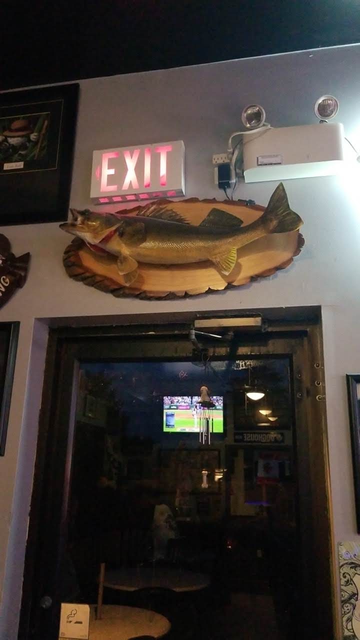 Doghouse Sports Bar Azilda | 25 Aldege St, Azilda, ON P0M 1B0, Canada | Phone: (705) 983-4069
