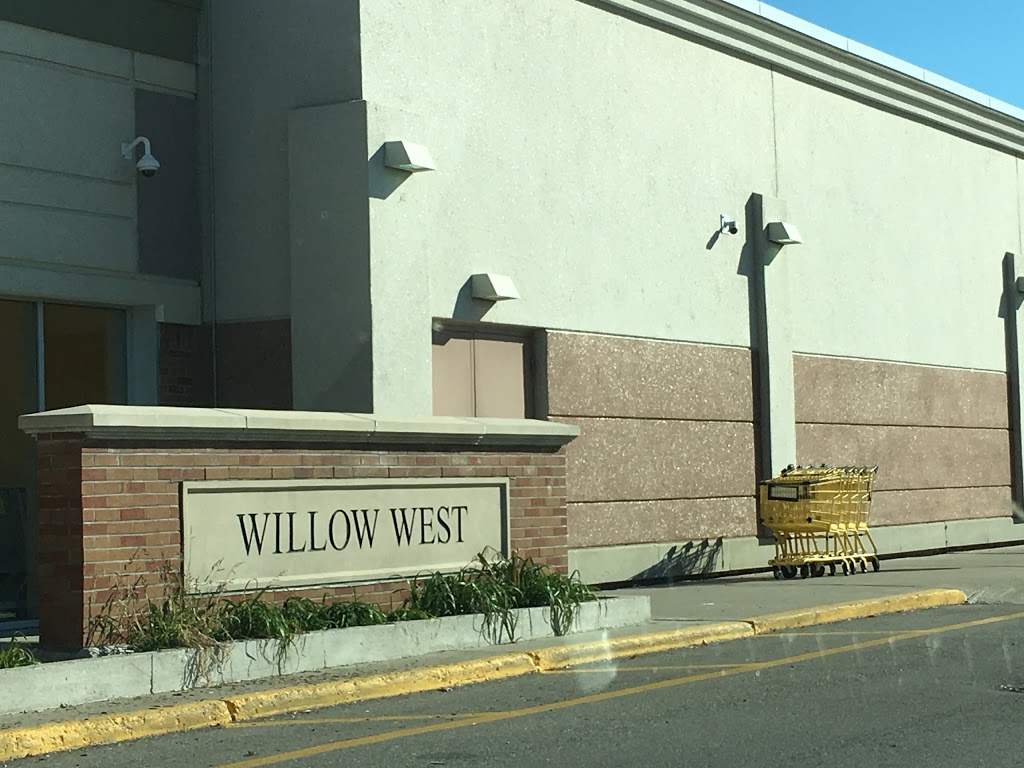 Willow West Mall | 183 Silvercreek Pkwy N, Guelph, ON N1H 3T2, Canada | Phone: (519) 821-4310