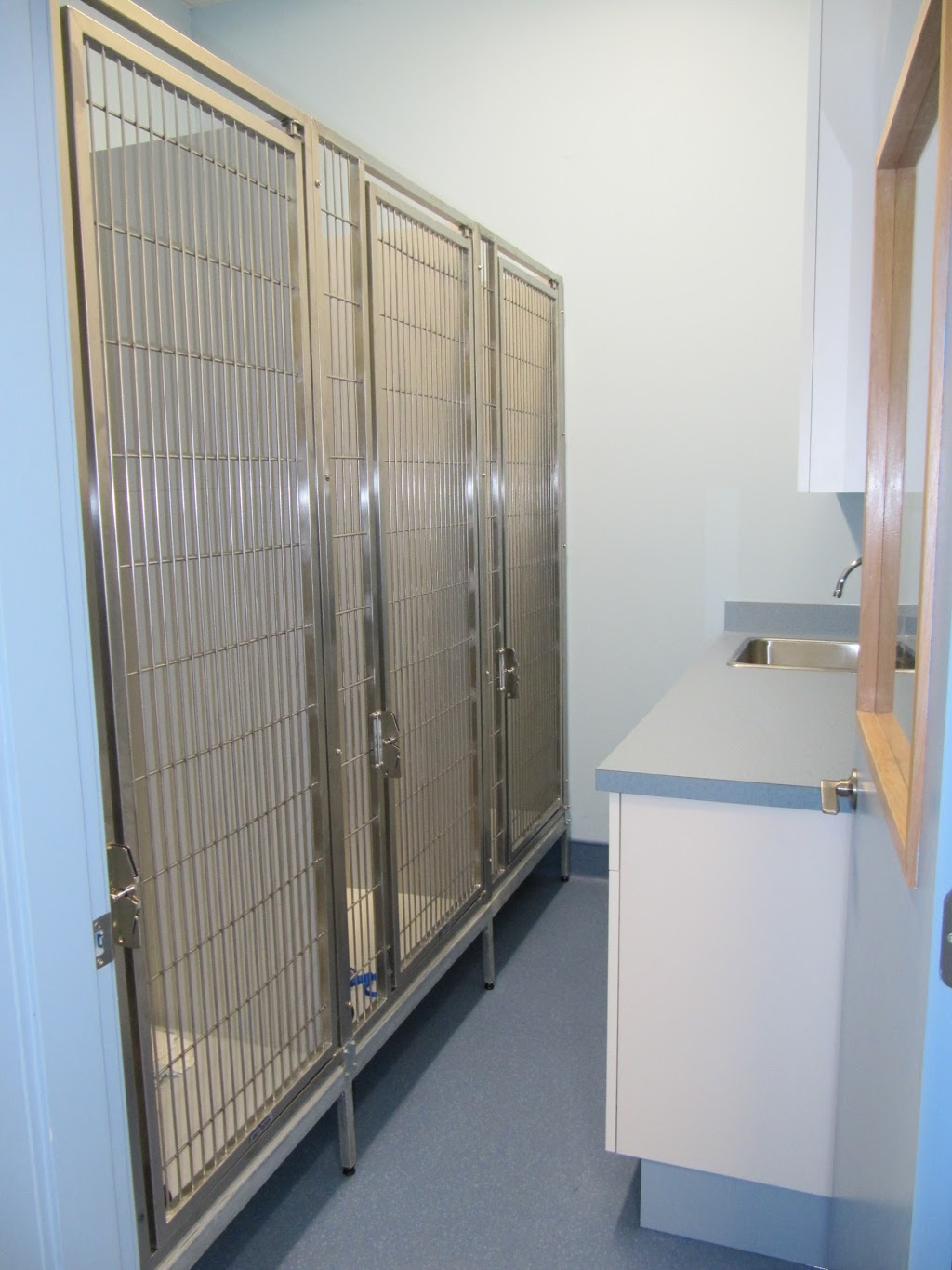 Harbourview Animal Hospital | 700 Marine Dr, North Vancouver, BC V7M 1H3, Canada | Phone: (604) 770-4557