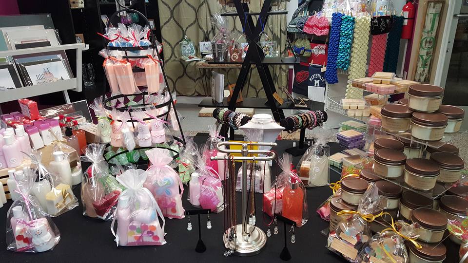 Lulus Custom Framing and Boutique | 1326 Michigan Ave, Marysville, MI 48040, USA | Phone: (810) 824-3406