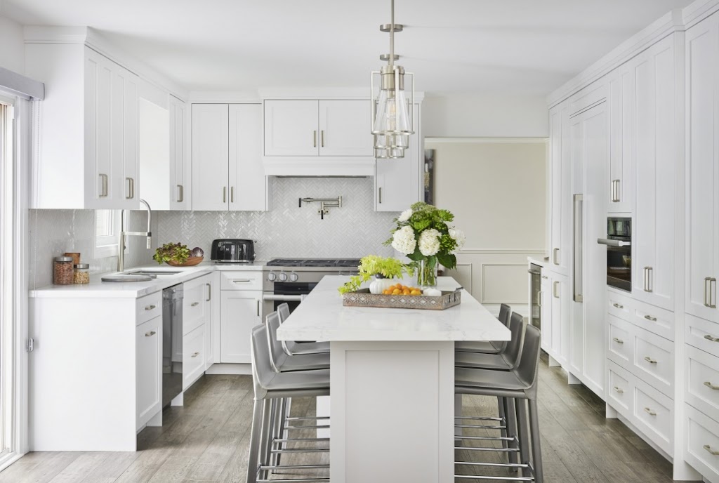 Divine Cabinetry | 6135 Boul Métropolitain E #6125, Saint-Leonard, QC H1P 1X7, Canada | Phone: (514) 600-5998