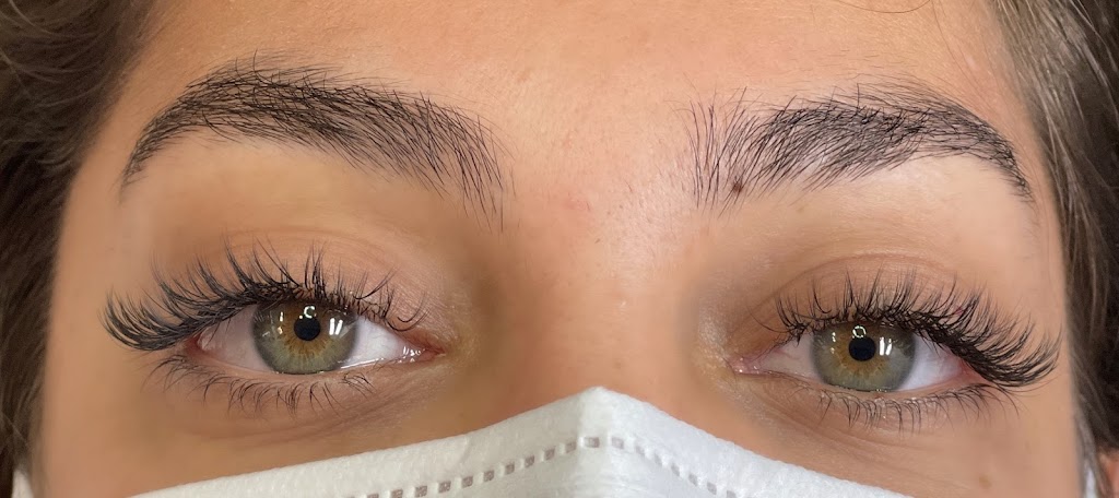 Lala lashes | 2 Orchard Heights Blvd #25, Aurora, ON L4G 6T5, Canada | Phone: (647) 982-0568