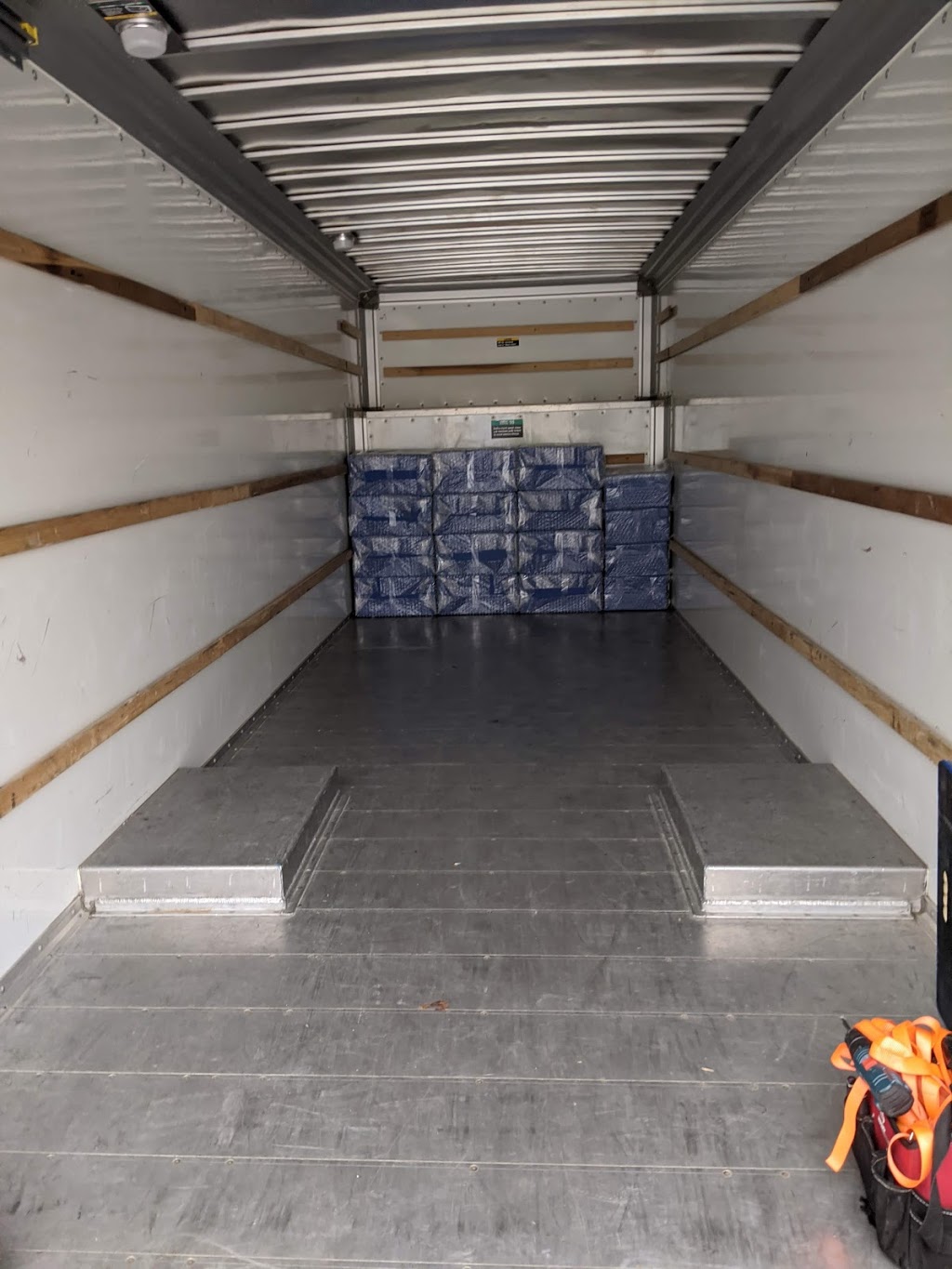 Bens Moving St. Catharines | 221 Glendale Ave, St. Catharines, ON L2R 7L4, Canada | Phone: (289) 990-1120