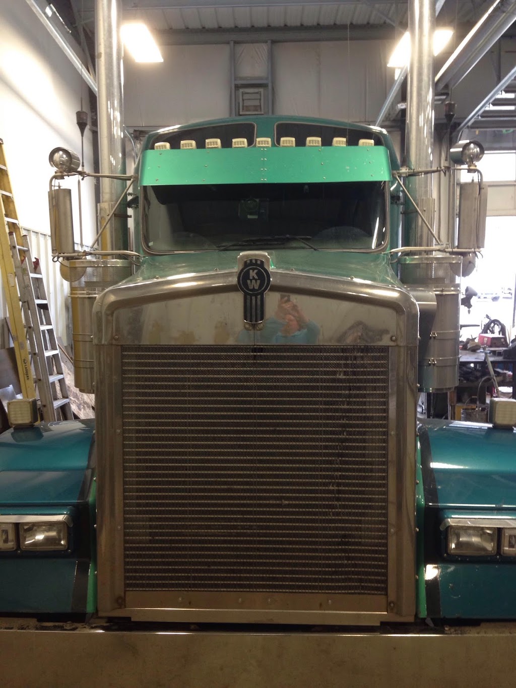 Gateway Repairs Truck and Trailer Ltd. | 7905 Dallas Dr #102, Kamloops, BC V2C 6X2, Canada | Phone: (778) 469-5406