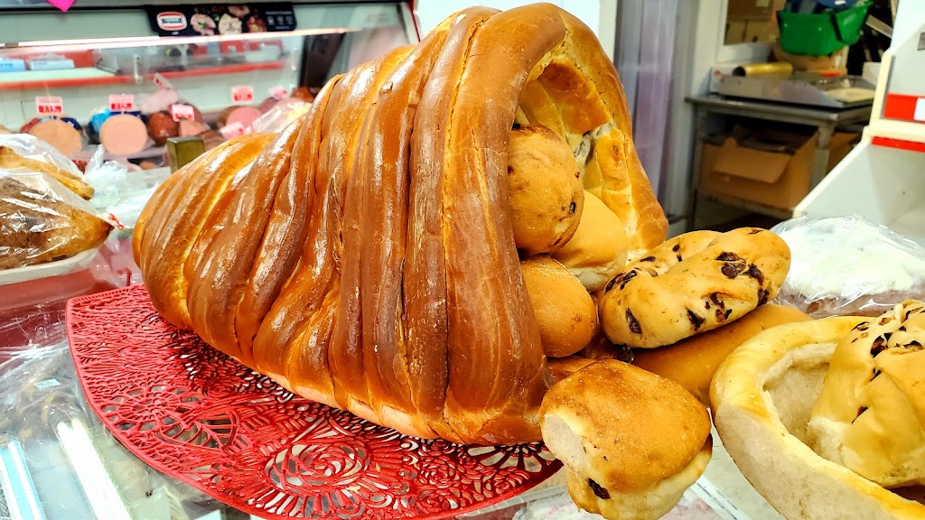 Valley Buns Bakery and Deli | 130 Howard St, Pembroke, ON K8A 2G5, Canada | Phone: (613) 732-9425