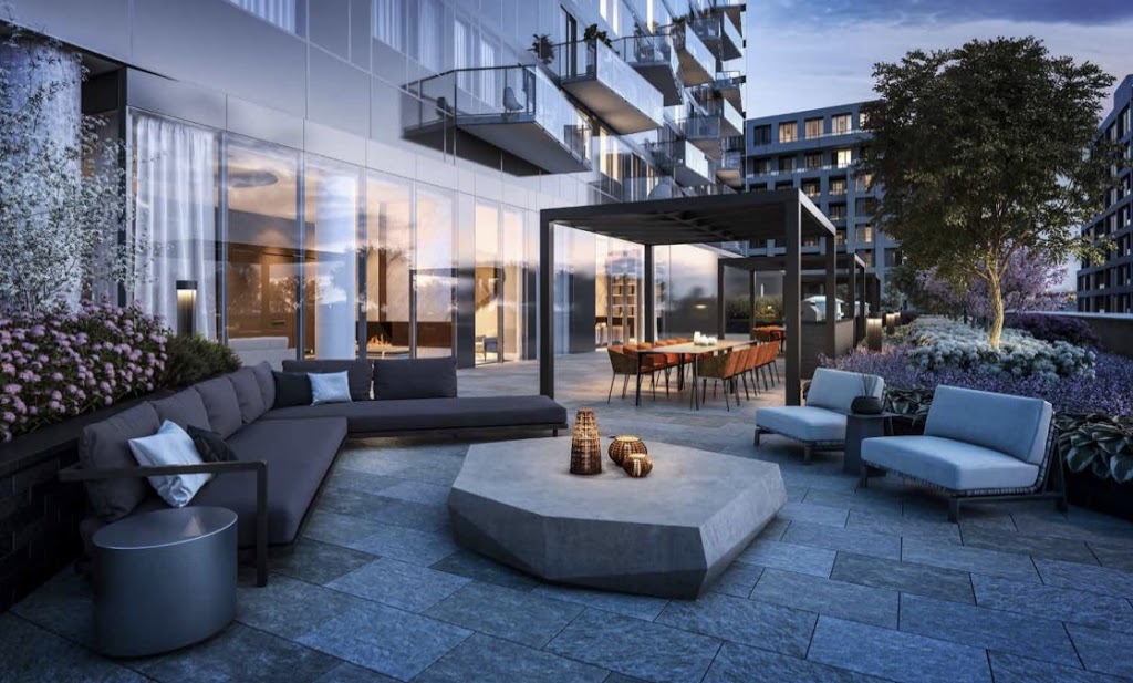 Jennifer Wang 专业地产经纪 | 2390 Bristol Cir Unit 4, Oakville, ON L6H 6M5, Canada | Phone: (647) 262-1205