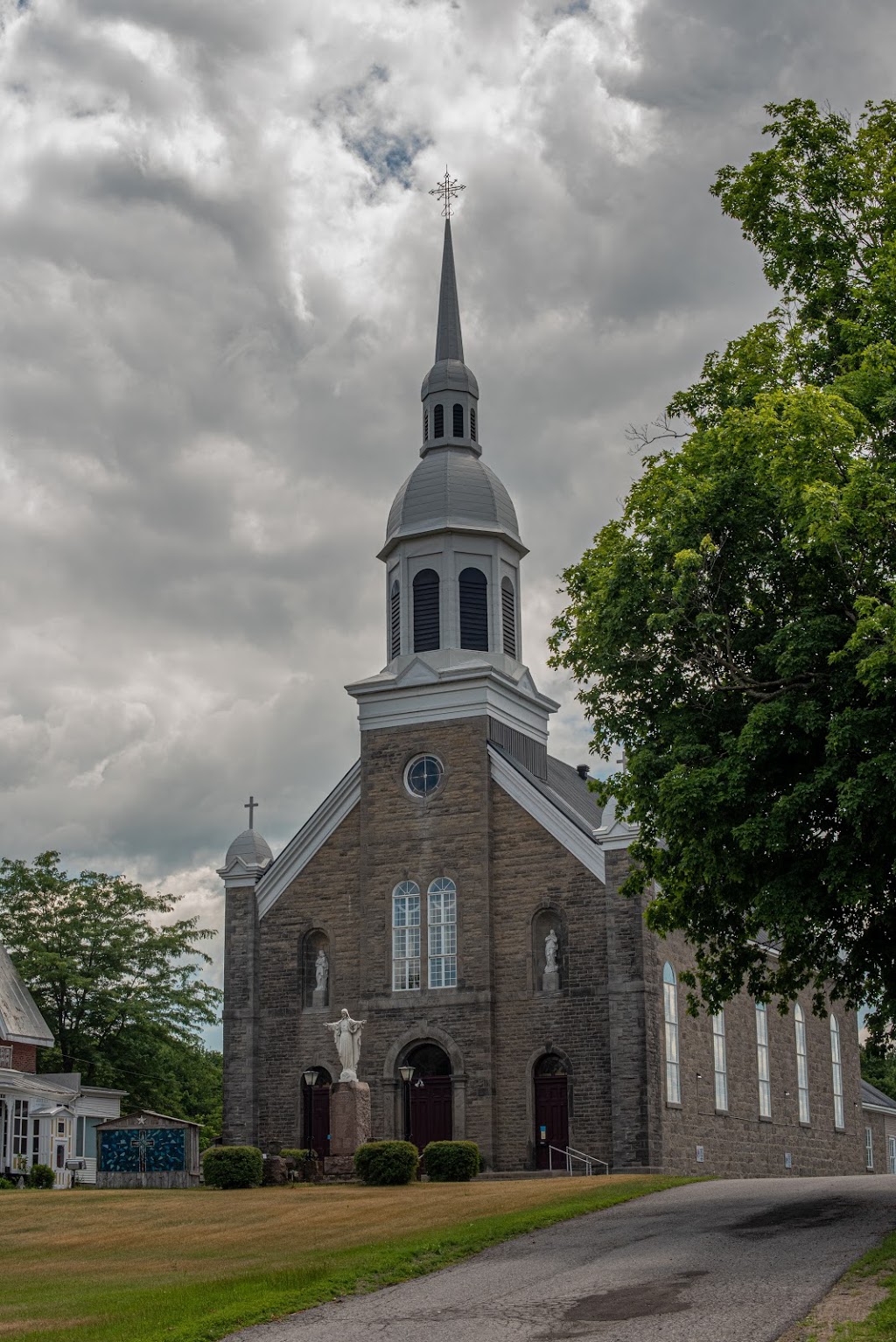St. Bernard Roman Catholic Church | 5142 Regional Rd 10, Fournier, ON K0B 1G0, Canada | Phone: (613) 524-1046