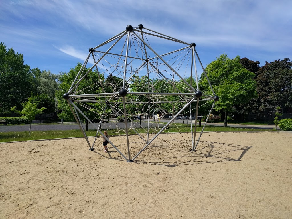 Dulwich Park | Avenue de Dulwich, Saint-Lambert, QC J4P 1E2, Canada | Phone: (450) 466-3890