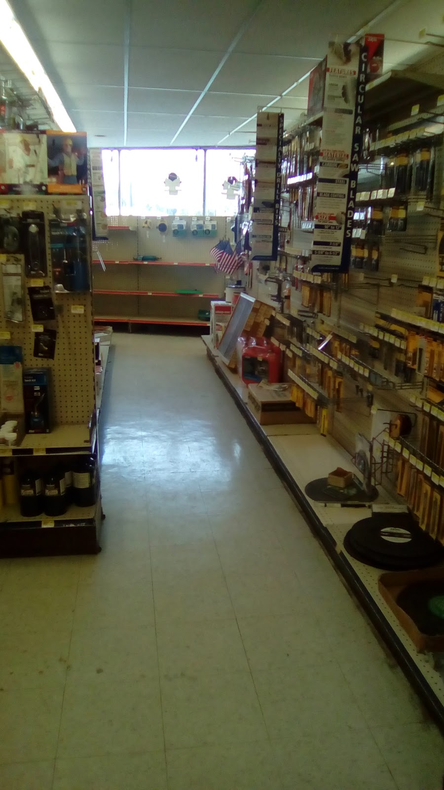Defranco Hardware & Rental | 3105 Pine Ave, Niagara Falls, NY 14301, USA | Phone: (716) 285-3393
