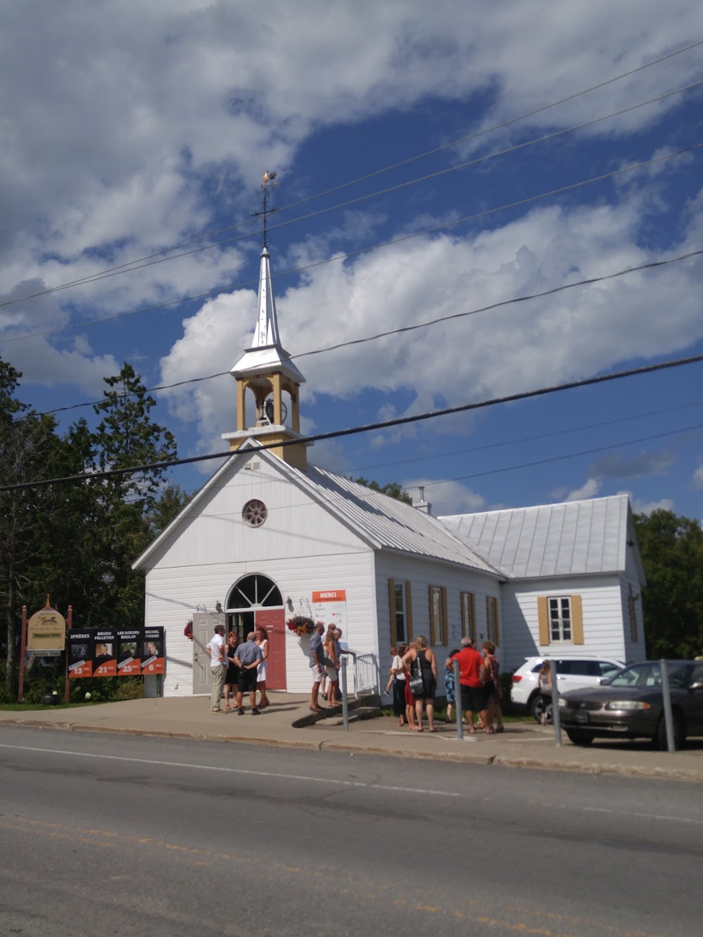 La Vieille Chapelle De Ste-Marcelline | 450 Rue Principale, Sainte-Marcelline-de-Kildare, QC J0K 2Y0, Canada | Phone: (450) 883-2241