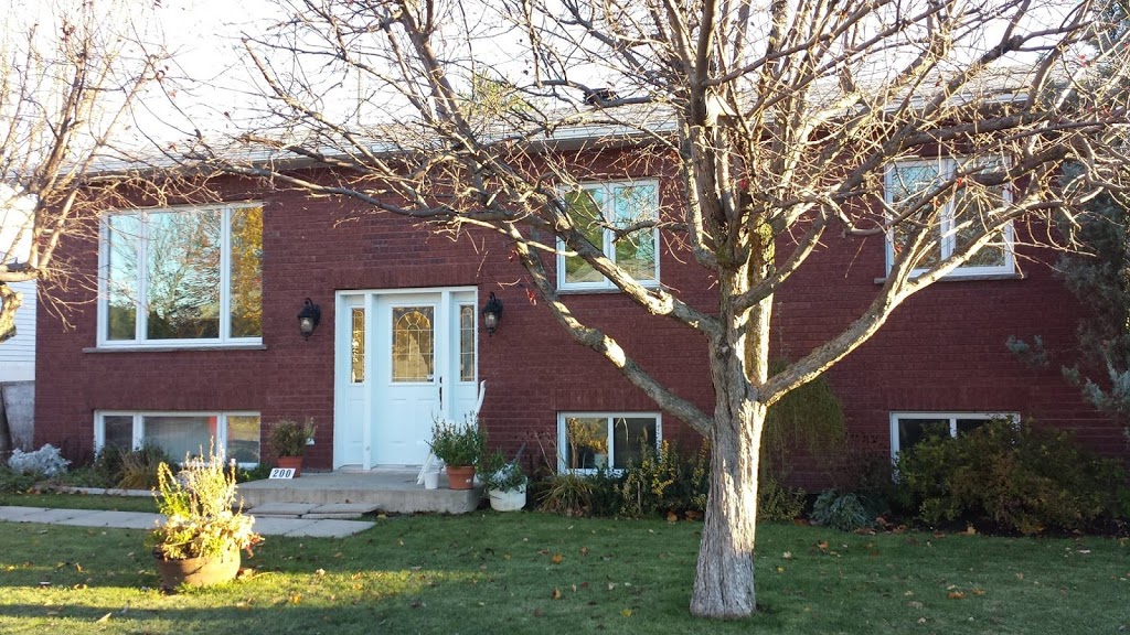 Maçonnerie J.B. & Protecteur de cheminée JB | 240 Rue Lefebvre, Saint-Eustache, QC J7P 4E2, Canada | Phone: (514) 647-1254