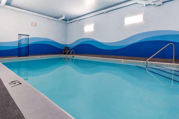 Ramada by Wyndham Coquitlam | 631 Lougheed Hwy, Coquitlam, BC V3K 3S5, Canada | Phone: (604) 931-4433