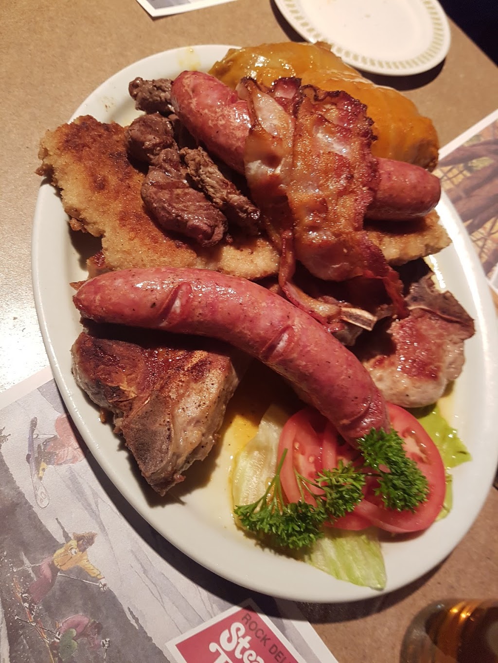 Rock Dell Steak House & Tavern | 9386 Beachwood Rd, Collingwood, ON L9Y 3Z1, Canada | Phone: (705) 445-3186