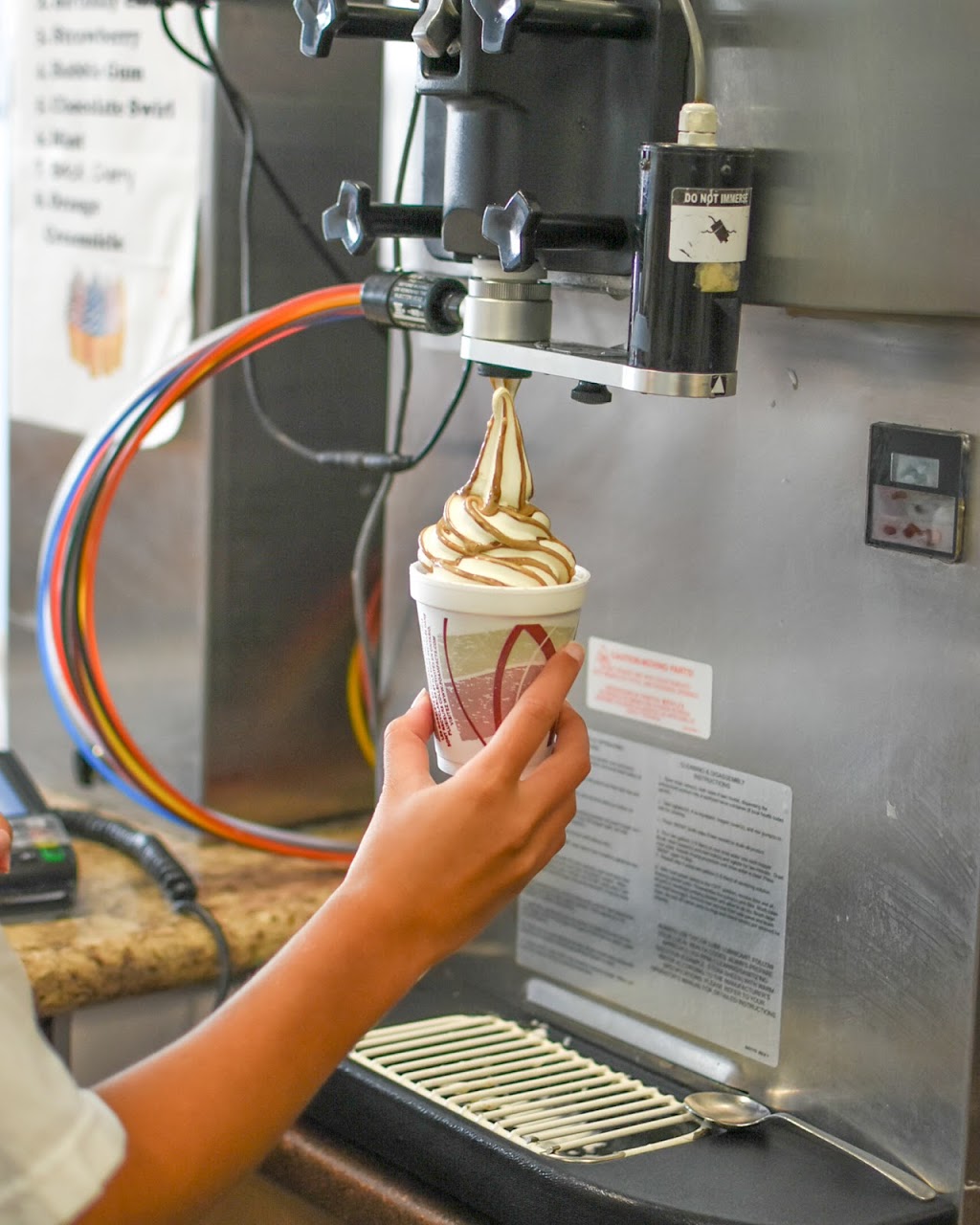 Nuccellis Frozen Yogurt | 274 Dalhousie St, Amherstburg, ON N9V 0E8, Canada | Phone: (519) 736-7020