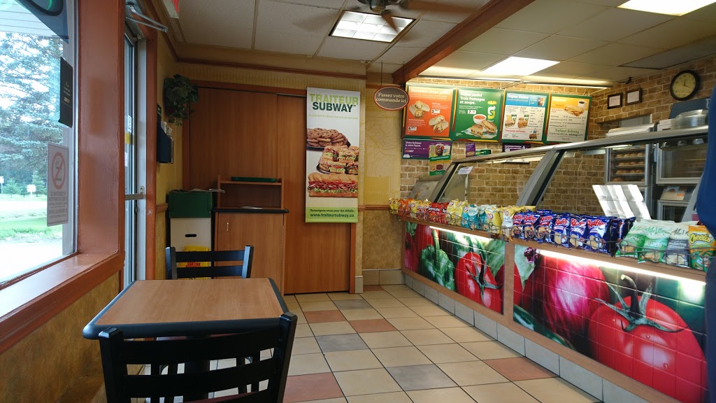 Subway | Ultramar, 61 QC-202, Lacolle, QC J0J 1J0, Canada | Phone: (450) 246-0090
