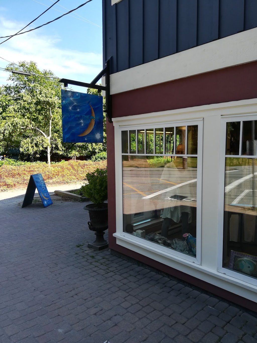 Out Of The Blue | 455 Bowen Island Trunk Rd, Bowen Island, BC V0N 1G0, Canada | Phone: (604) 229-2252