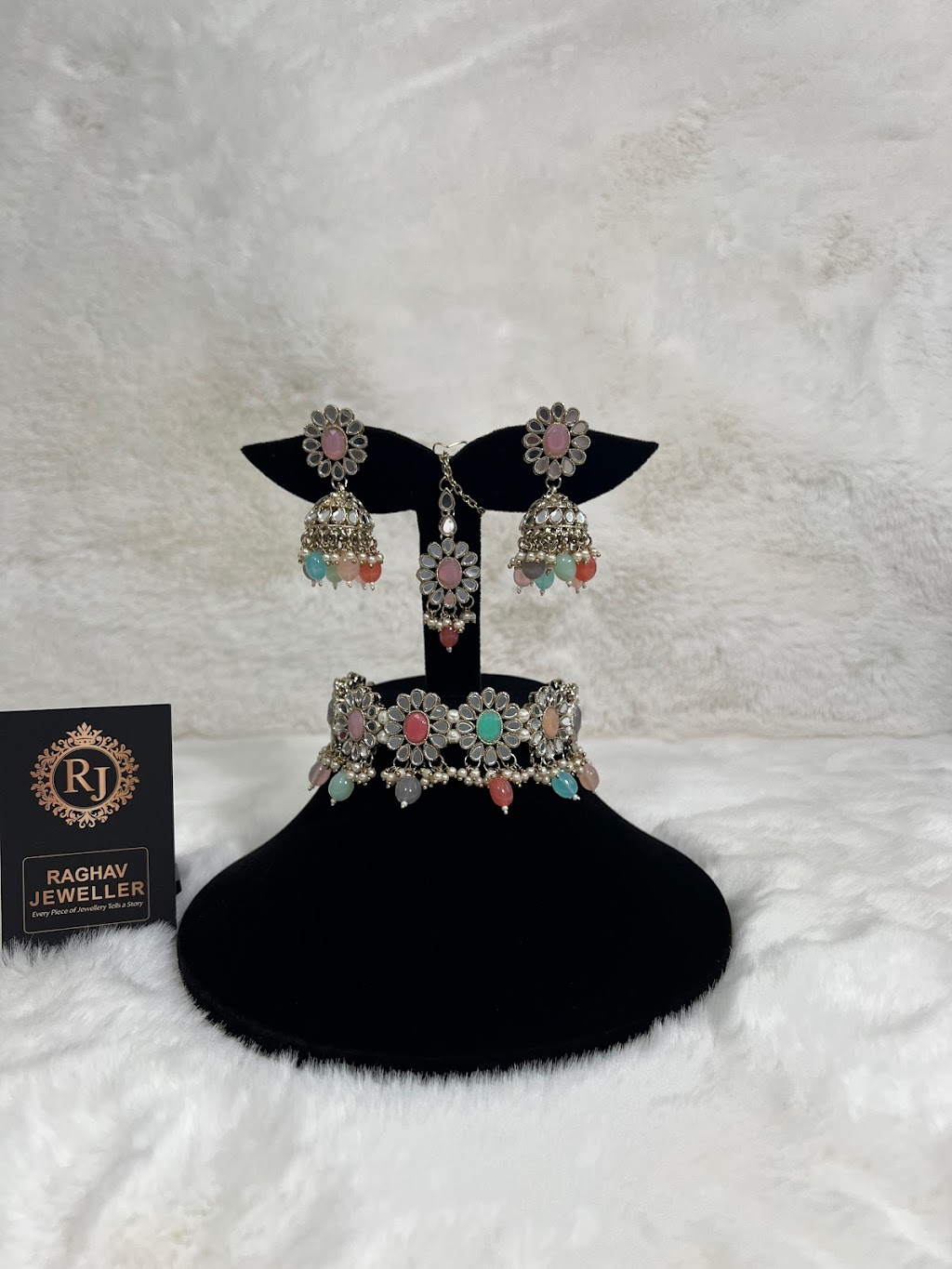 Raghav Jewellers | 11859 River Rd, Surrey, BC V3V 2V9, Canada | Phone: (778) 318-0081