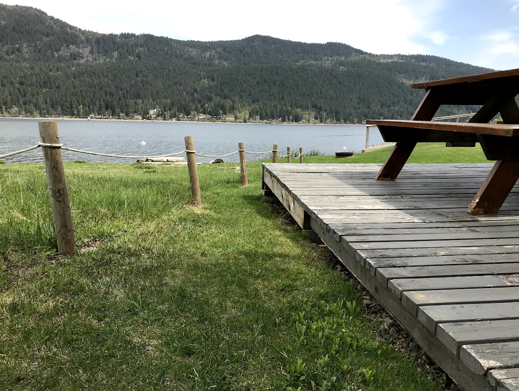 Blindbay Vacations | 2461 Blind Bay Rd, Blind Bay, BC V0E 1H2, Canada | Phone: (250) 675-3281
