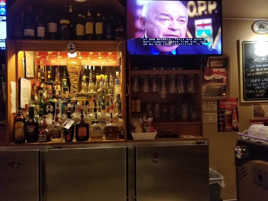 Fiddlers Dell Bar & Grill | 781 Annette St, Toronto, ON M6S 2E4, Canada | Phone: (416) 767-8882